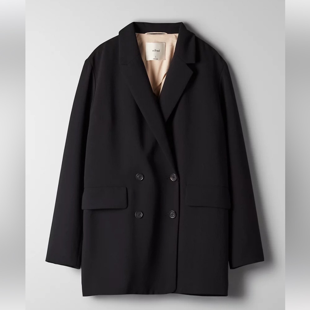 Like new Aritzia Wilfred Cherrelle Blazer in Black currently sold out